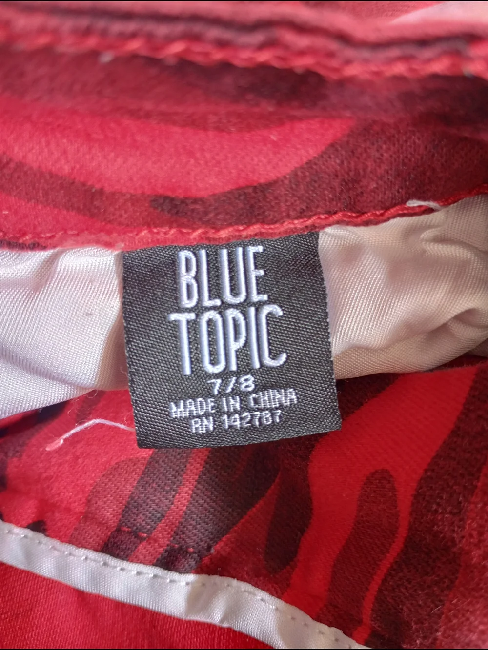 Blue Topic Red Camo Jeans Sz. 7/8 Distressed Women's